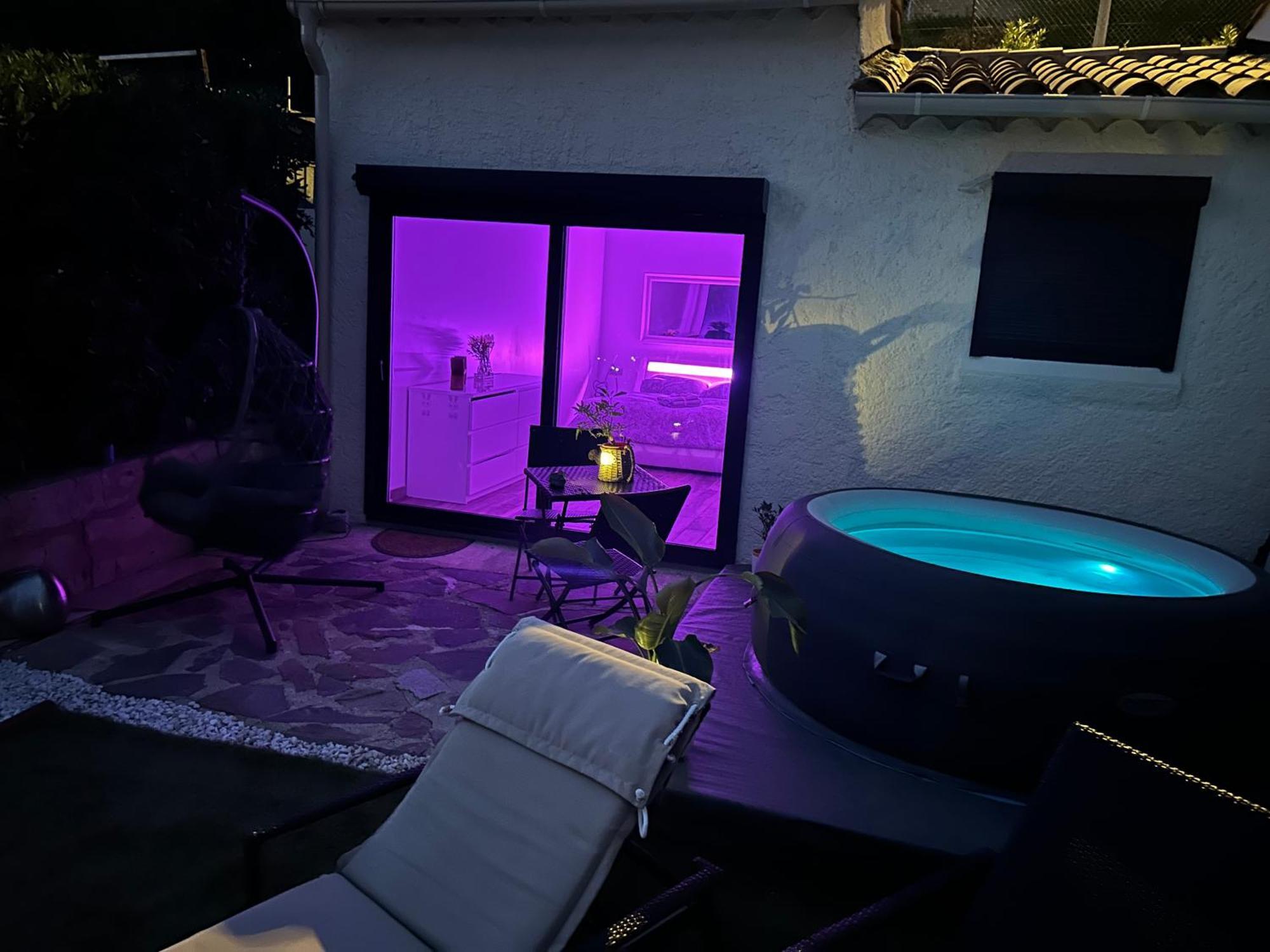 Belle Chambre Privee Avec Le Jardin Privatif Et Le Jacuzzi 카발레르쉬르메르 외부 사진
